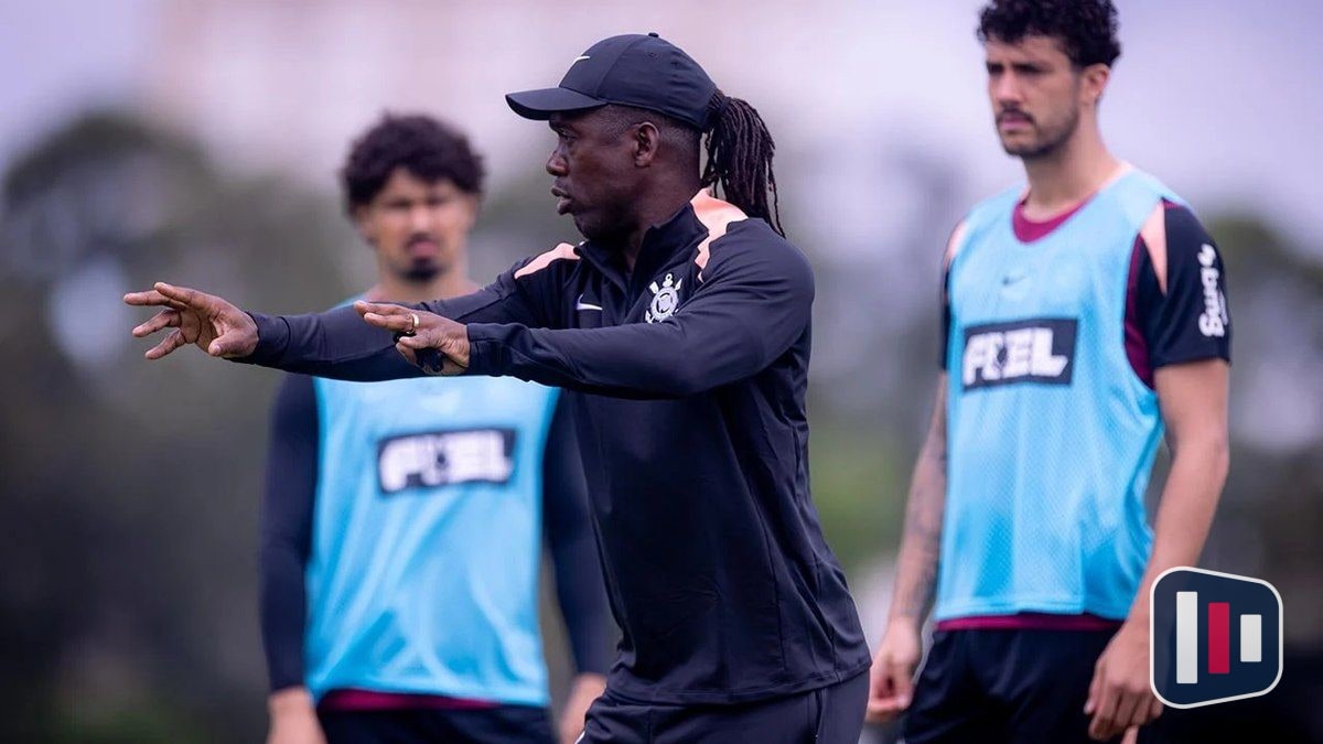 Seedorf treina com reservas do Corinthians após empate com o Vitória