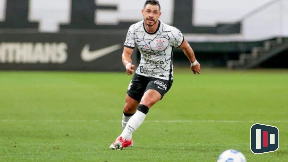 Giuliano anuncia aposentadoria após 20 anos no futebol brasileiro e exterior