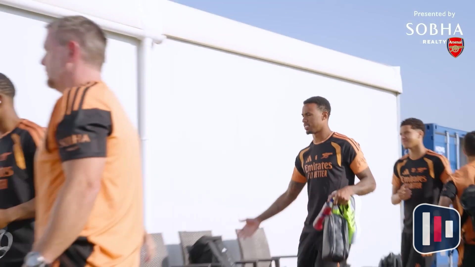 Gabriel e Martinelli já treinam com o Arsenal após retorno da Seleção