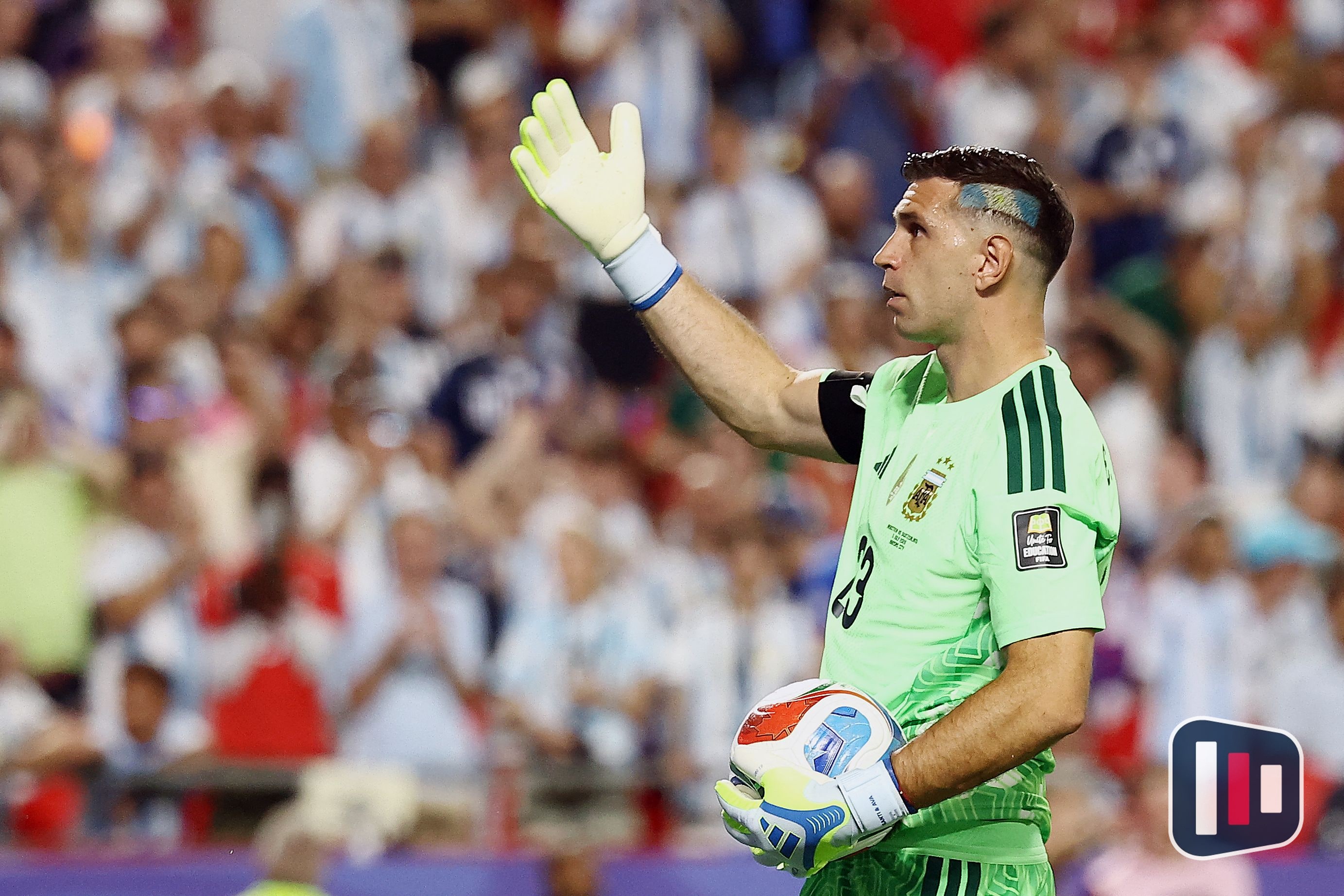 Dibu Martínez perto de recorde histórico pela Argentina em Copas do Mundo