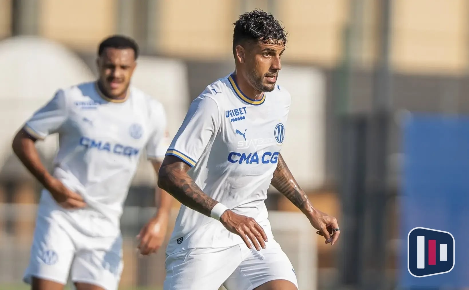 Santos negocia retorno de Emerson Palmieri e impõe condição ao Olympique Marseille