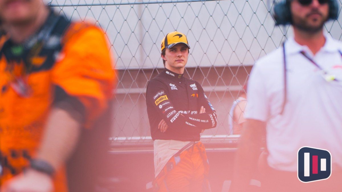 Polêmica no GP da Hungria: Piastri abandona após toque com Sainz e críticas acirradas