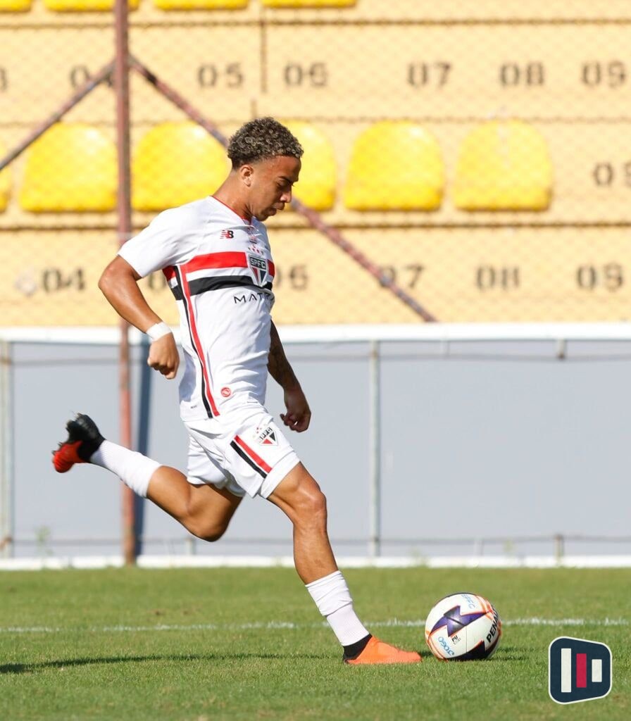 São Paulo recusa proposta do Westerlo por Pedro Ferreira, joia do meio-campo
