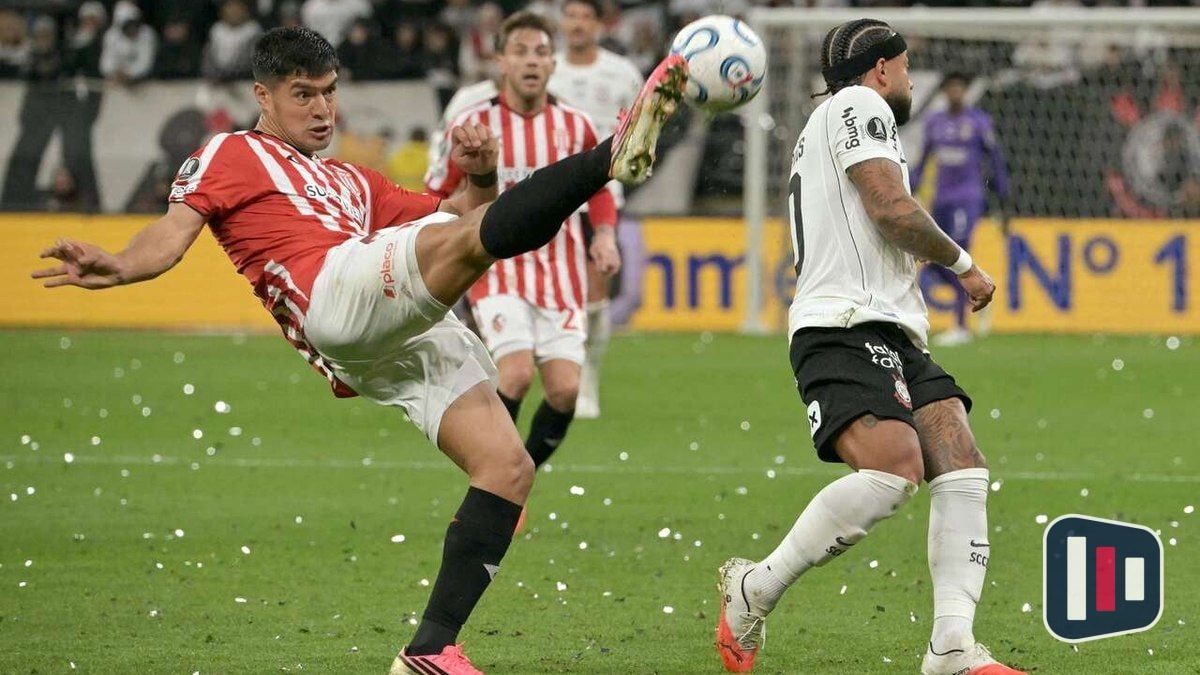 Fernando Diniz defende Memphis Depay após eliminação do Corinthians na Libertadores
