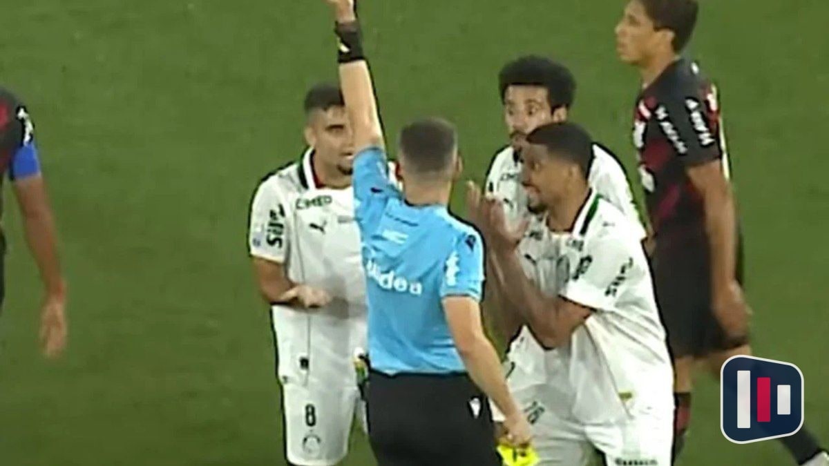 Andreas Pereira admite erro após expulsão e enaltece vitória do Palmeiras