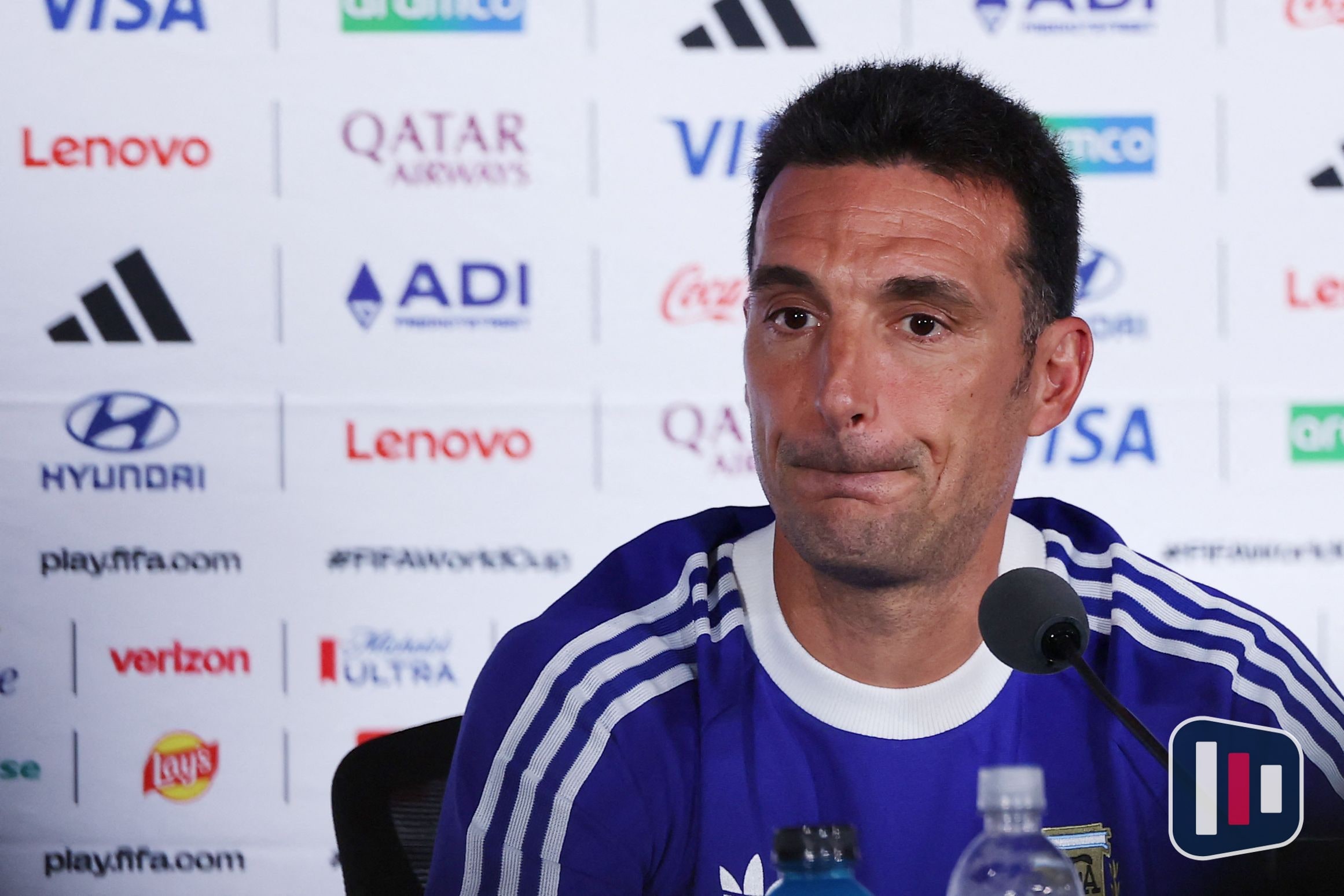 Scaloni pede respeito e separa Malvinas de clássico Argentina x Inglaterra