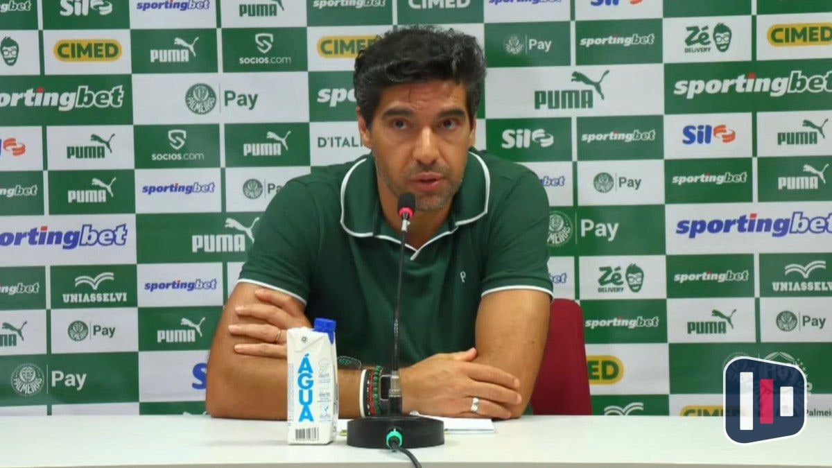 Abel Ferreira analisa polêmica cotovelada de Maurício em Cacá no duelo Palmeiras x Vitória