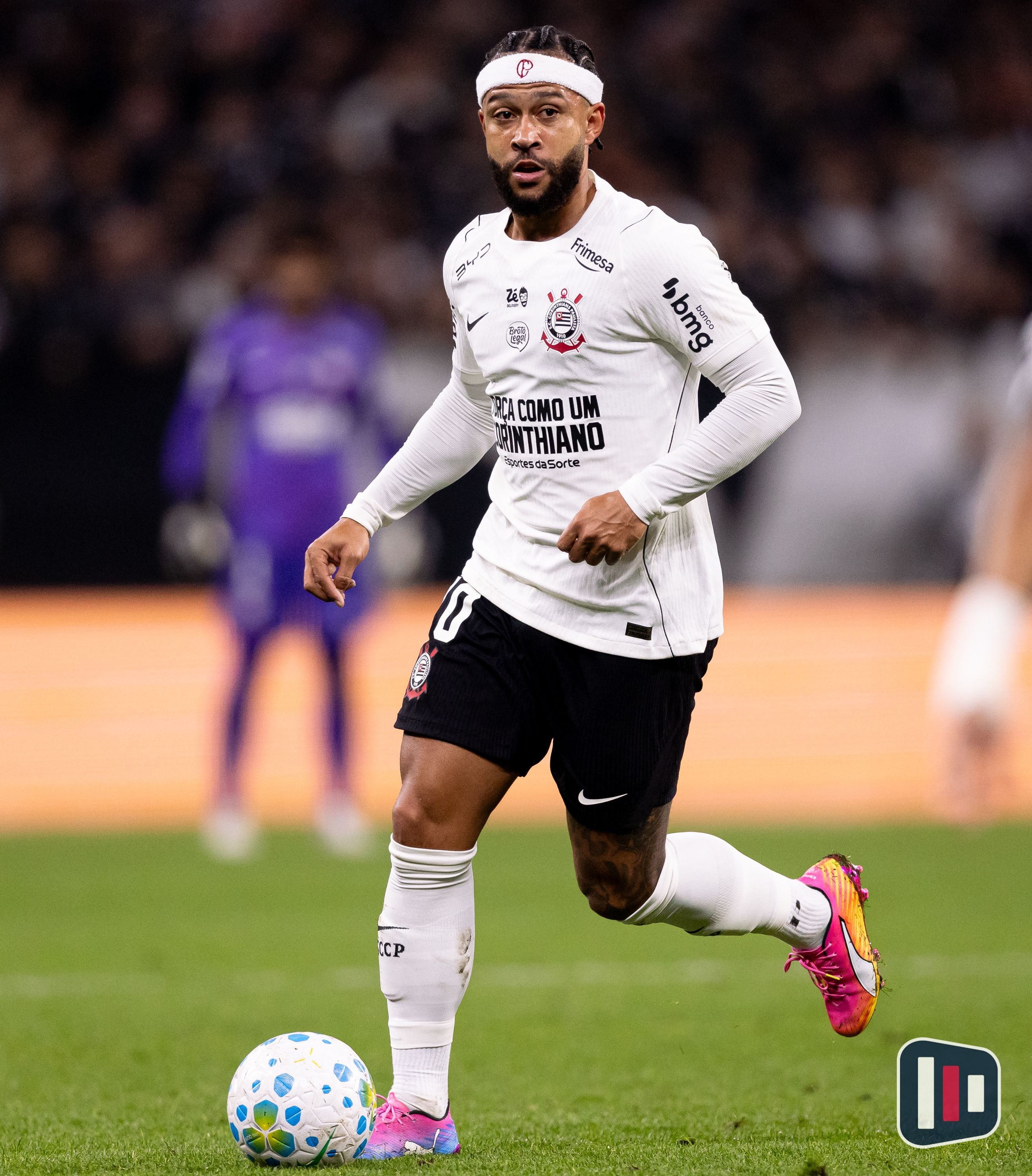 Memphis Depay endurece renovação e irrita Corinthians com novas exigências