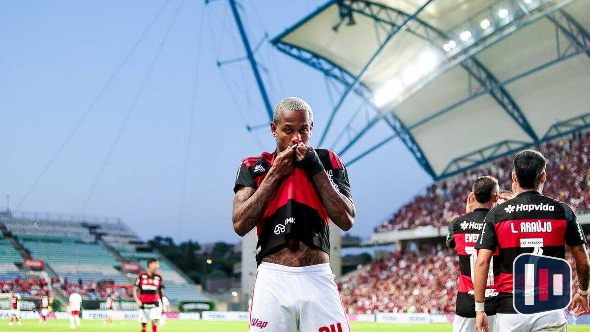 Flamengo vende Wallace Yan ao Bragantino e mantém 30% dos direitos