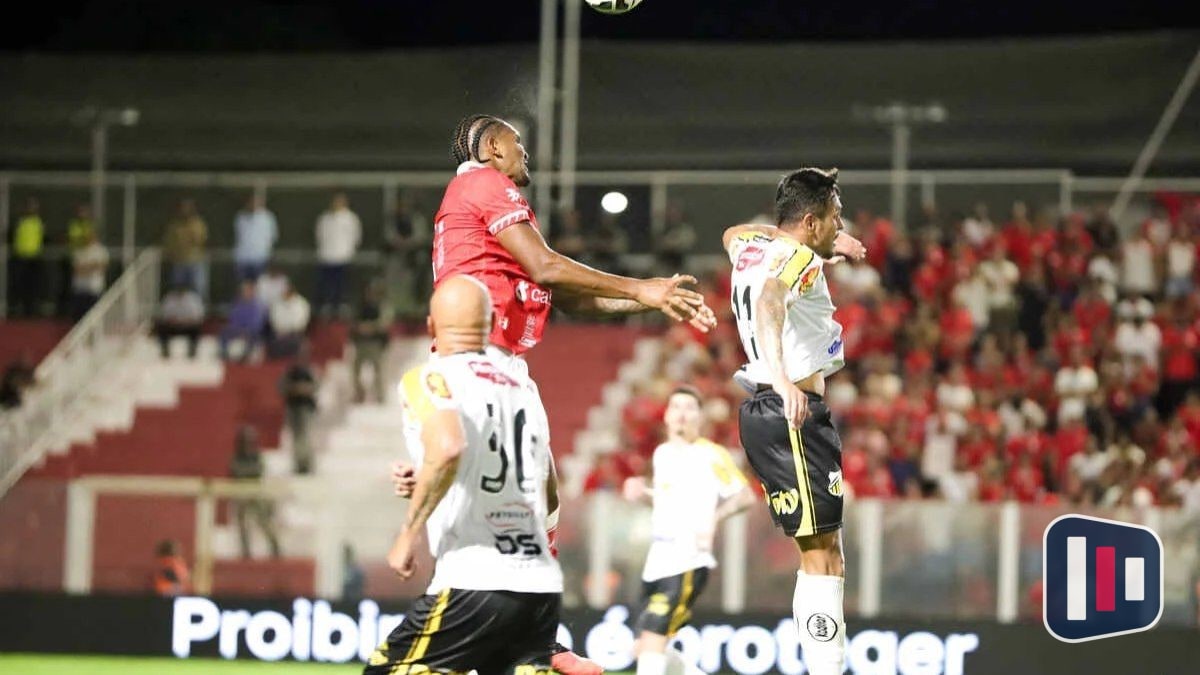 Vila Nova empata no fim mas mantém liderança da Série B 2026