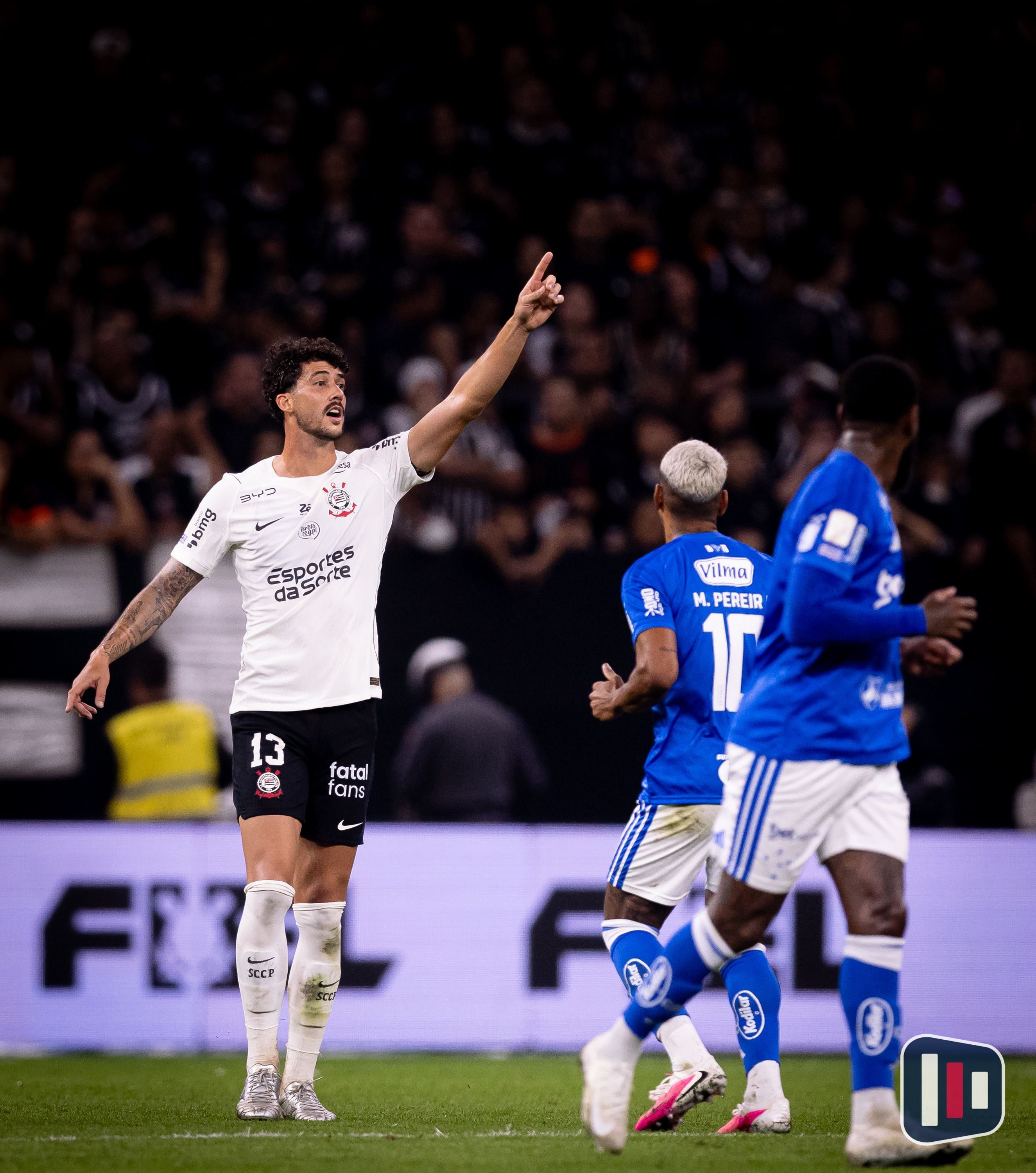 Torcida do Corinthians cobra reação antes da decisão na Libertadores