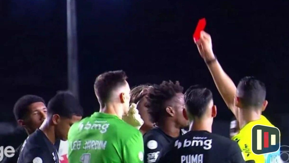 Cauan Barros é expulso em lance polêmico em Vasco x Vitória pela Copa do Brasil