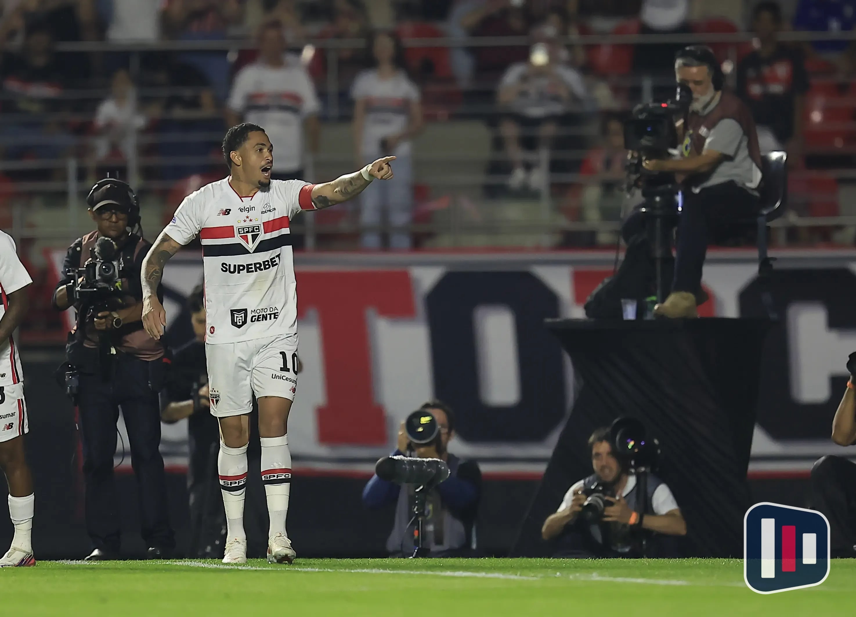Luciano iguala Careca e entra para a história dos artilheiros do São Paulo