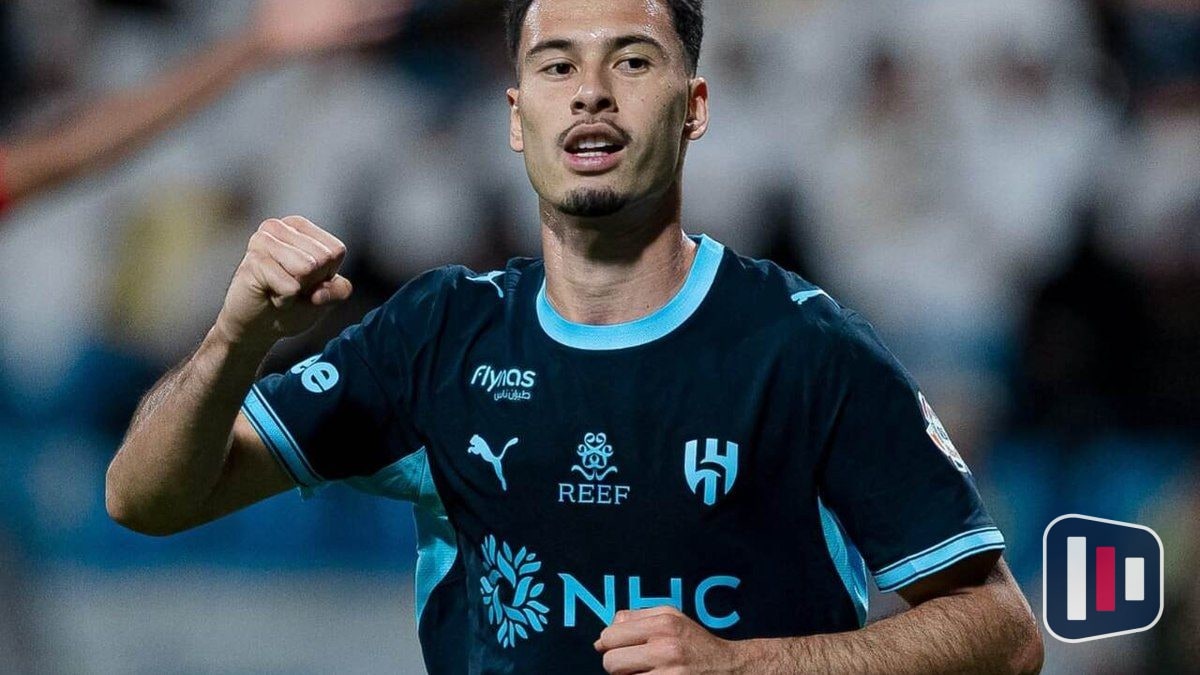 Martinelli brilha com hat-trick e mantém Al-Hilal líder no Campeonato Saudita