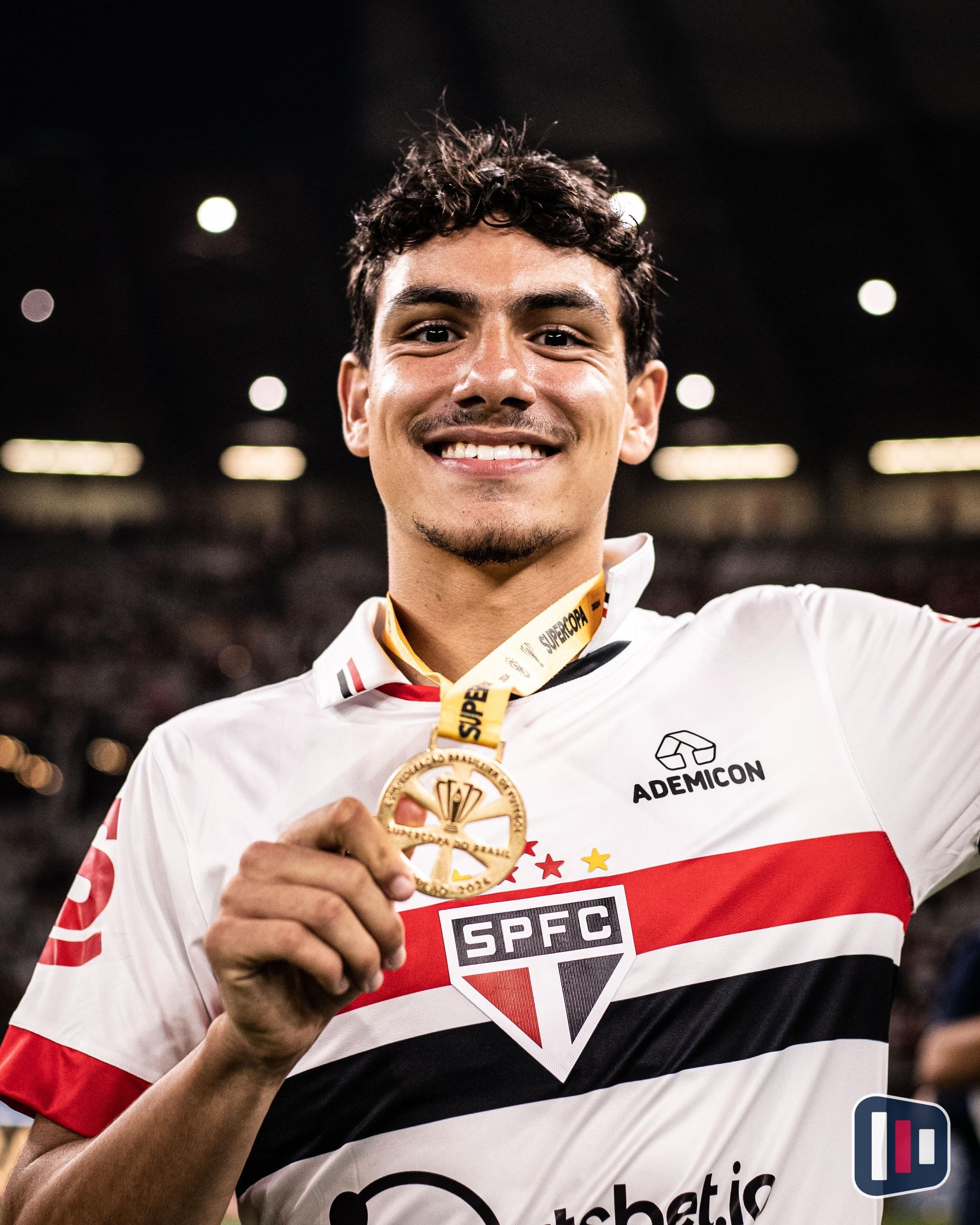 João Moreira deixa o São Paulo e assina com Al-Nasr até 2027