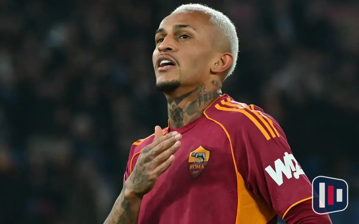 Roma goleia Lecce com assistência de Wesley e lidera o Italiano 2026