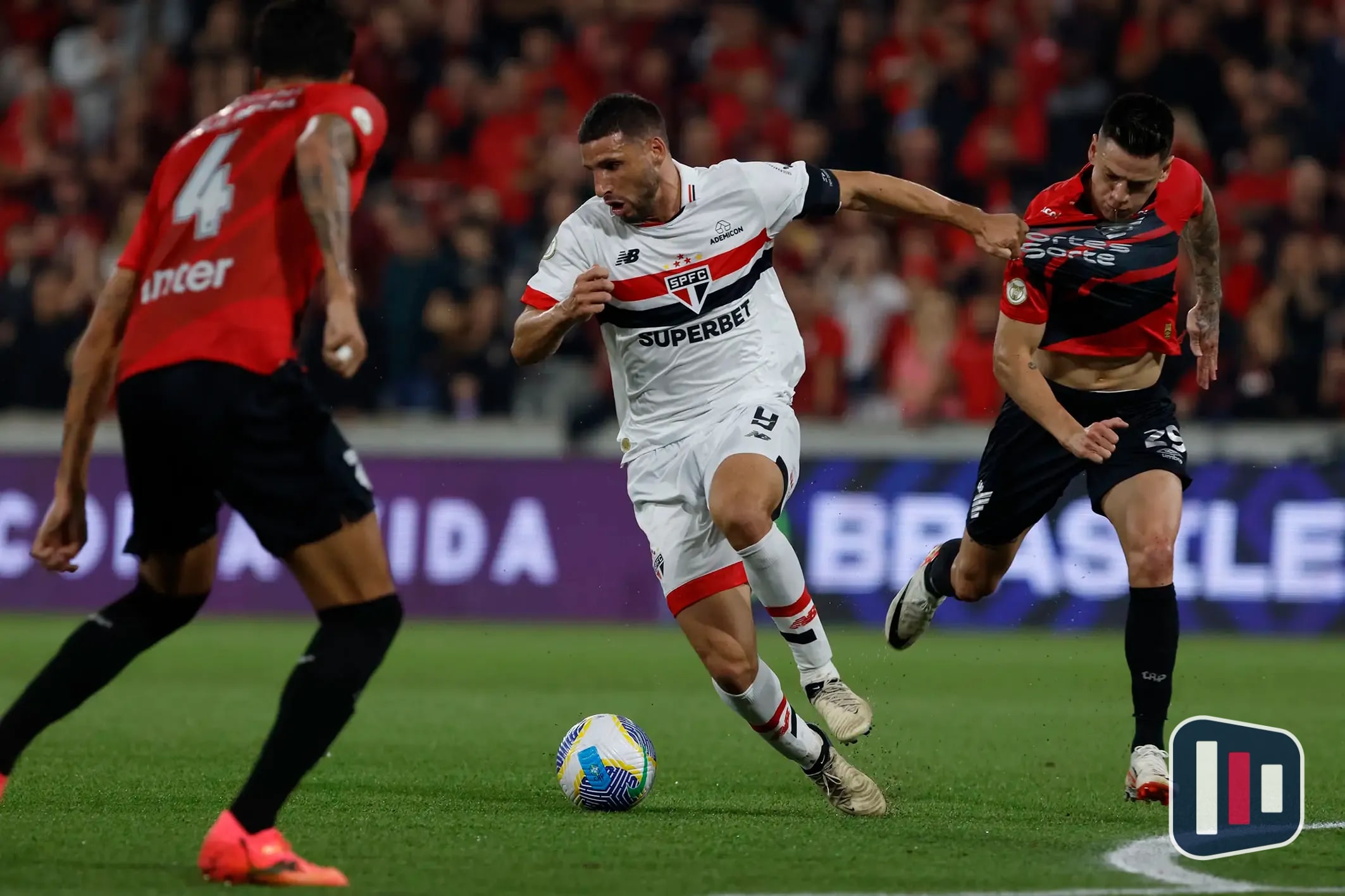 São Paulo defende invencibilidade de quase sete anos contra Athletico-PR em casa