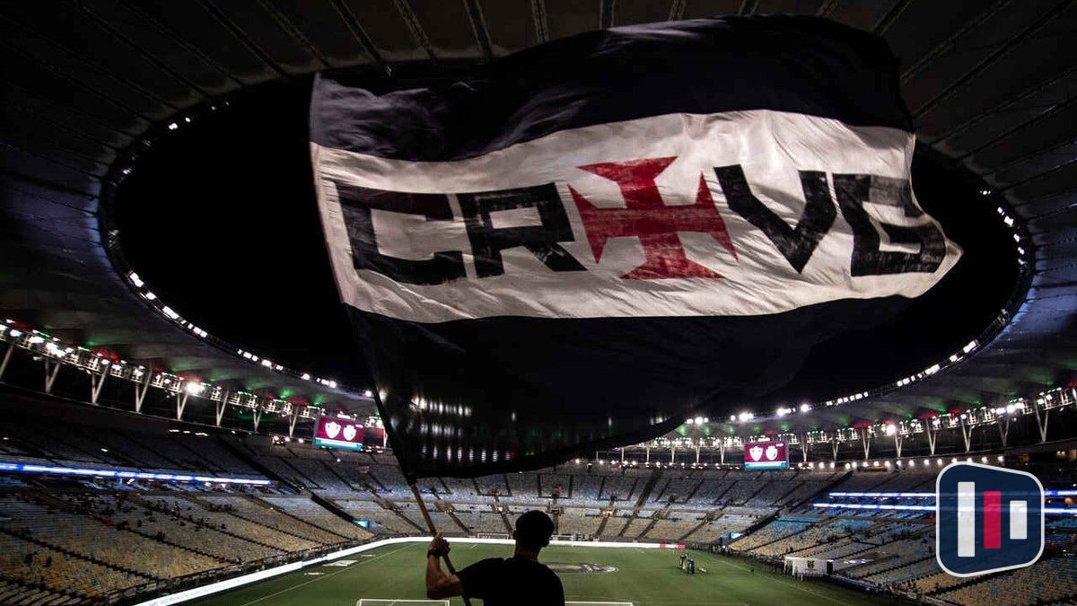 Pedro Emanuel celebra classificação do Vasco às semifinais da Sul-Americana após 15 anos