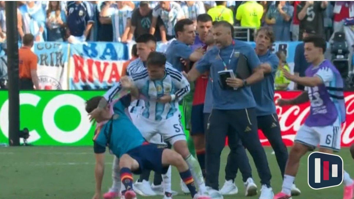 Confusão marca final: Argentina perde para Espanha e Paredes é expulso após agressão