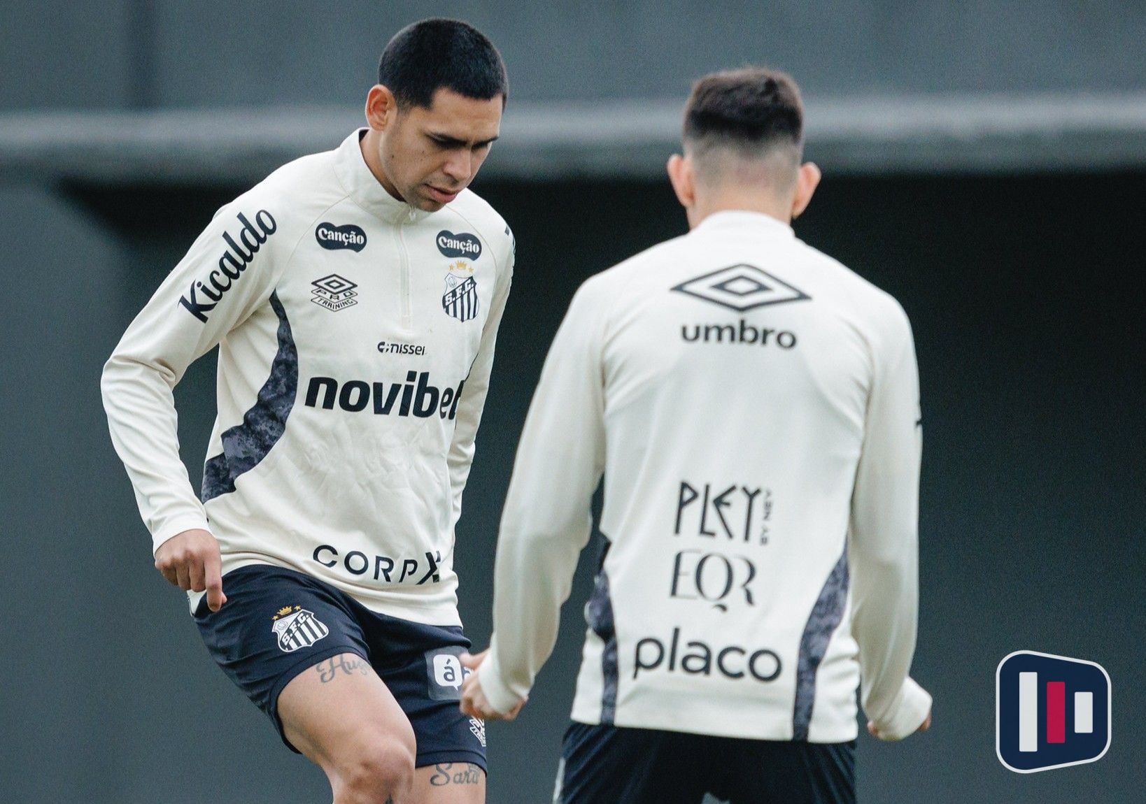 Gustavo Caballero volta ao Santos após empréstimo e mira vaga no elenco