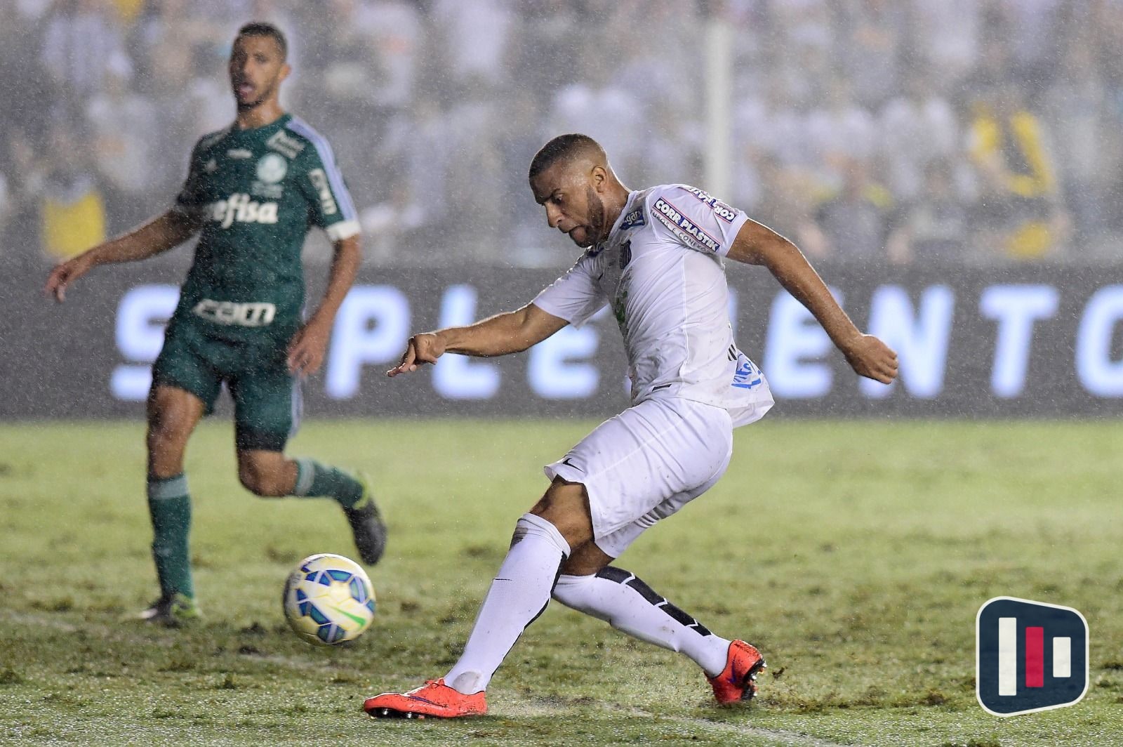 Nilson, o ex-atacante do Santos, volta aos holofotes antes de novo duelo com o Palmeiras